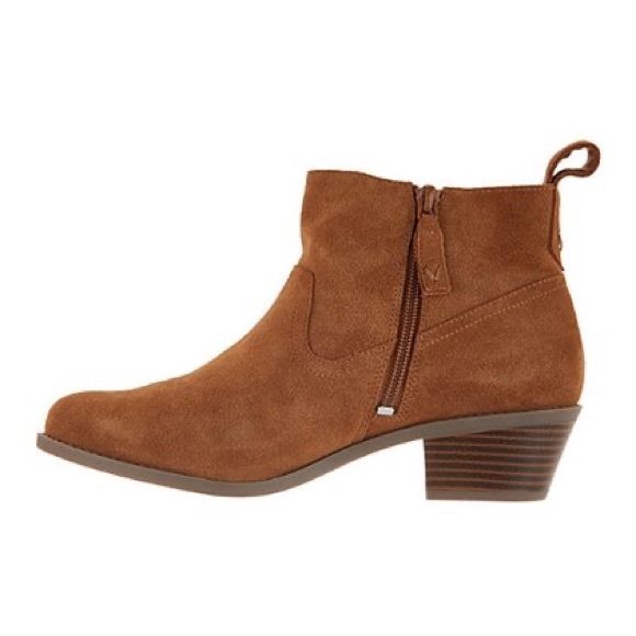 Vionic Vera suede bootie in Toffee - Picture 2 of 7